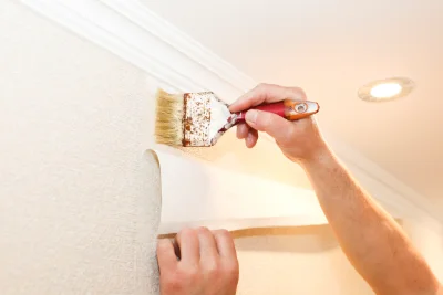Pose de papier peint à Huparlac — revêtements muraux et toiles de verre